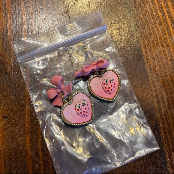 Boutique bubblegum pink strawberry SOFT crochet short flutter sleeve sweater szL - Picture 8 of 10